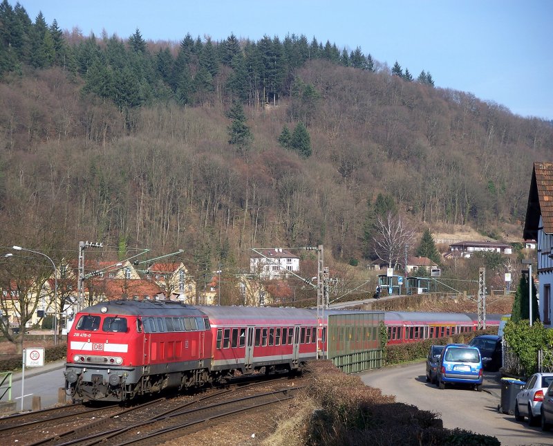 218 476 mit einem Regionalexpress von Heilbronn HBF nach Mannheim HBF am 23.02.08 kurz vor Heidelberg Karlstor.