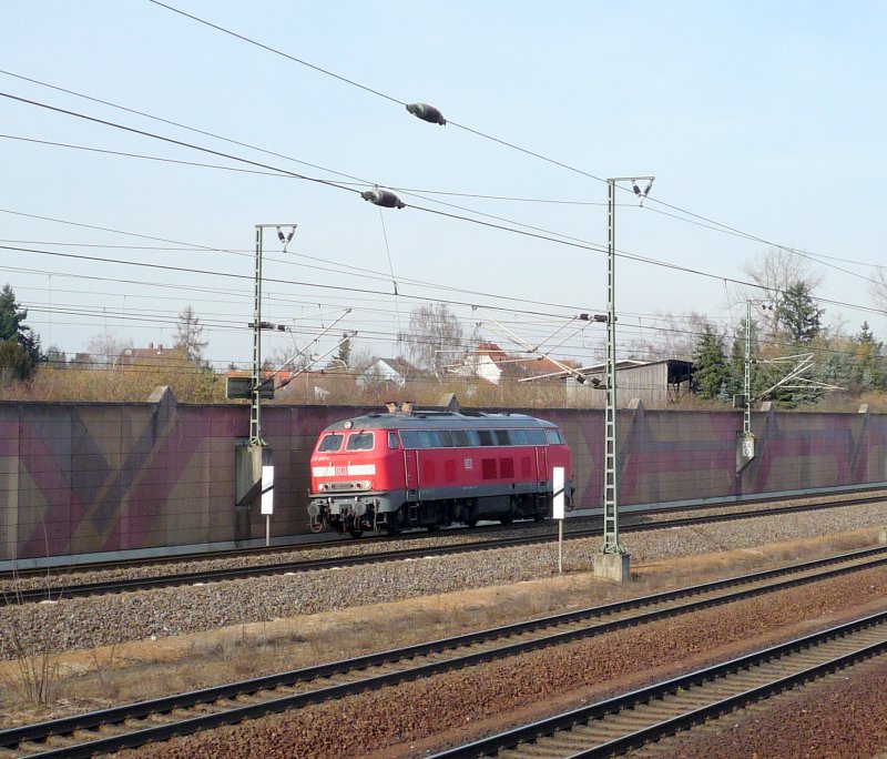 218 484-4 auf der SFS Mannheim - Stuttgart in Neulußheim. 25.02.09