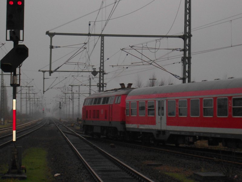218 xxx-x bei der Ausfahrt mit RB 21321 nach Hamburg Hbf am 6.12.08 in Bad Oldesloe.