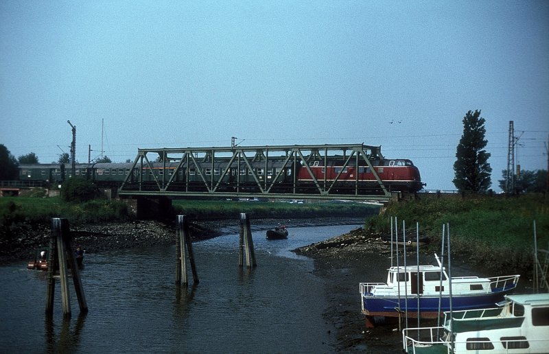 220 009  bei Bremerhaven  10.07.82