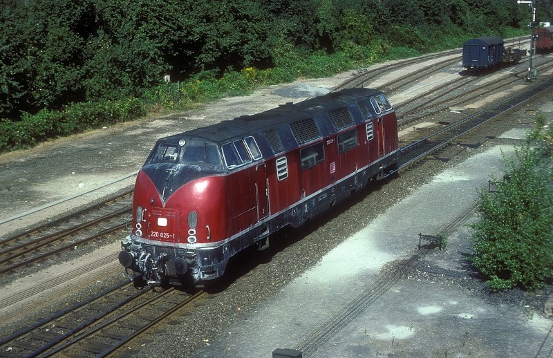 220 025  Lbeck  29.08.83