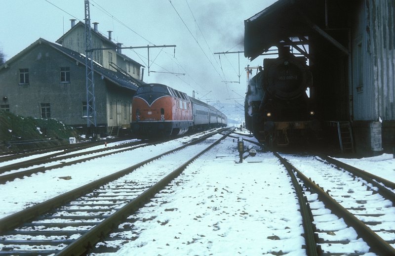 220 061 + 053 097  Boxberg  20.03.75