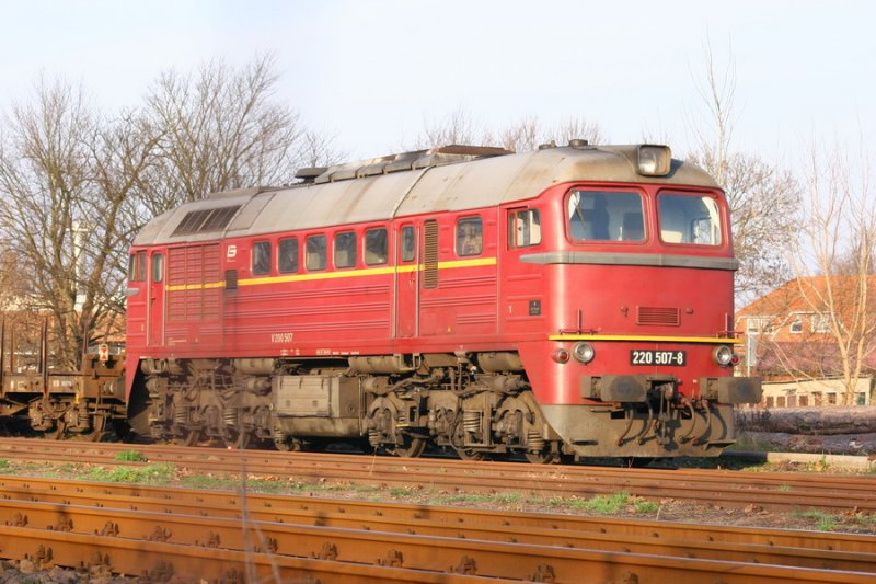 220 507 der LEG in Hagenow Stadt 12/2006