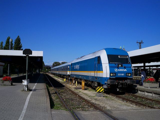 223 061 der alex als ALX 37806 in Lindau Hbf.