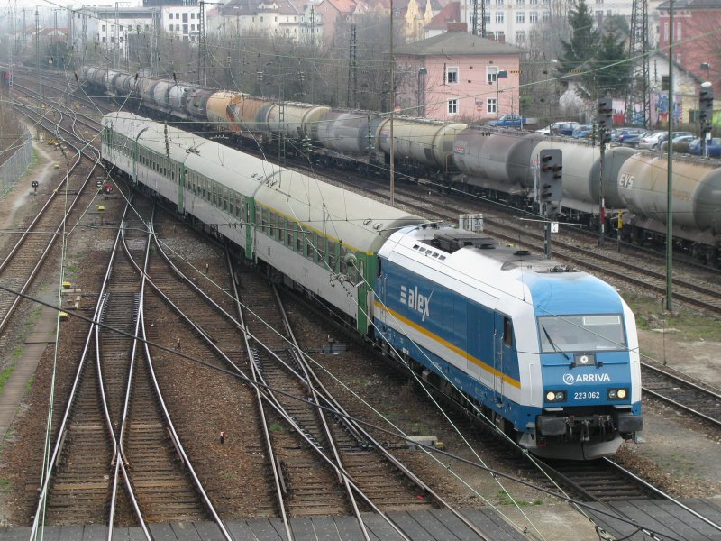 223 062 mit einem Alex aus Prag am 1.4.2008 in Regensburg.