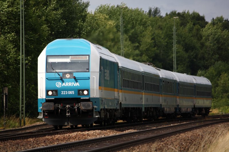 223 065 mit ALX 37983, Hof Hbf-Mnchen Hbf, hinter dem Bhf Irrenlohe, 08.07.09