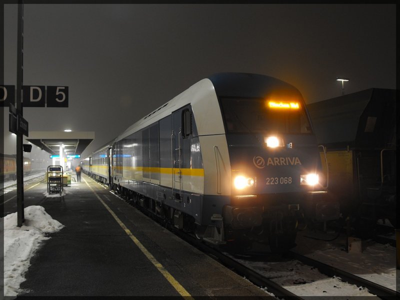 223-068 am ALEX nach Mnchen.(Bahnhof Schwandorf)