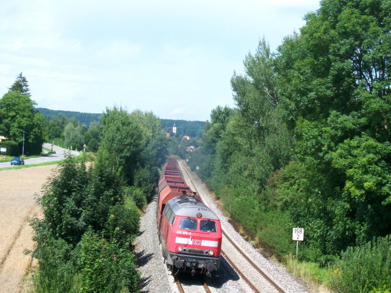 225 078-5 mit einem Kieszug sdlich von Aulendorf
