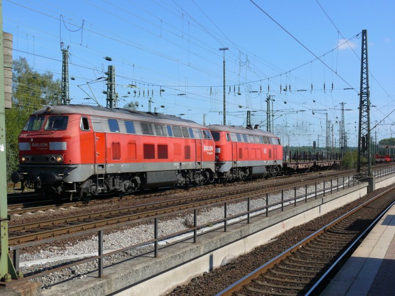225 117-1 mit noch einer 225er in Bochum Langendreer West am 11.9.2008