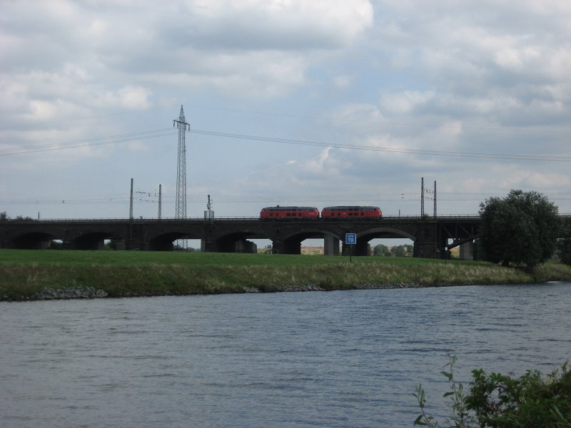 225 er Prchen auf der Ruhrtalbrcke in Duisburg am 01.09.2008