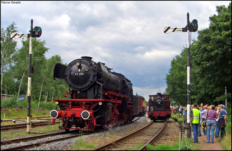 23 076 beim Umsetzen im Bahnhof Simpelveld 12.7.2009