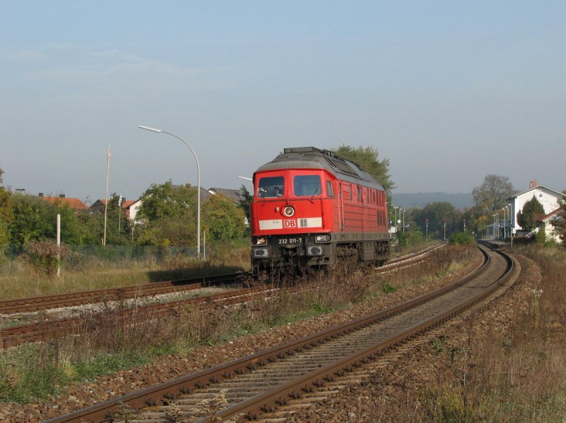 232 011 als Lz in Regenstauf (19.10.2006)