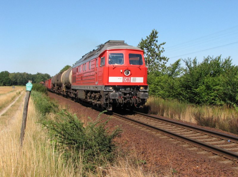 232 149 mit FE 45461 bei Petershain (17.07.2006)