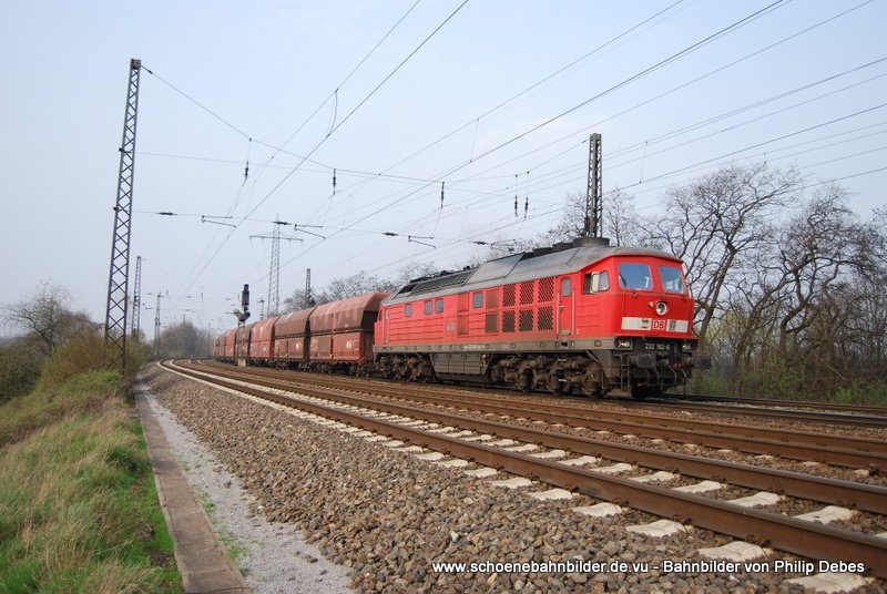 232 182-6 fhrt am 4. April 2009 mit GZ durch Duisburg Obermeiderich
