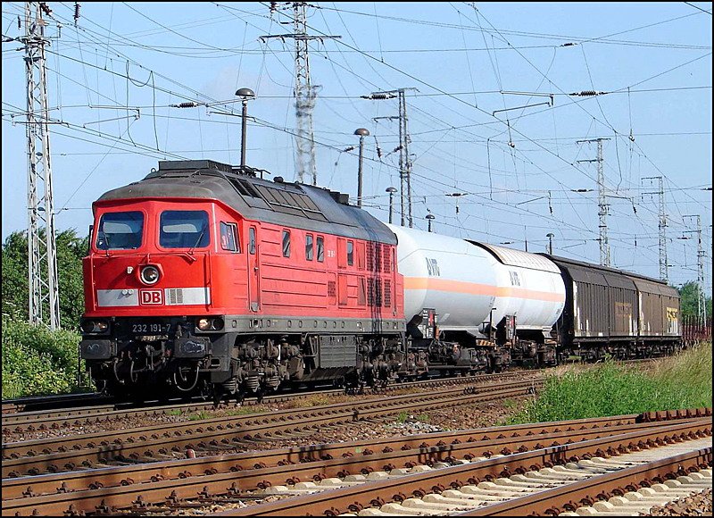 232 191-7 hat mit dem FE45429 Stralsund verlassen und weiter geht es in Richtung Greifswald.  am 23.06.06