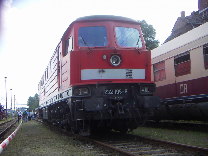 232 195-8 beim Eisenbahnfest in Berlin Schneweide am 20.8.05