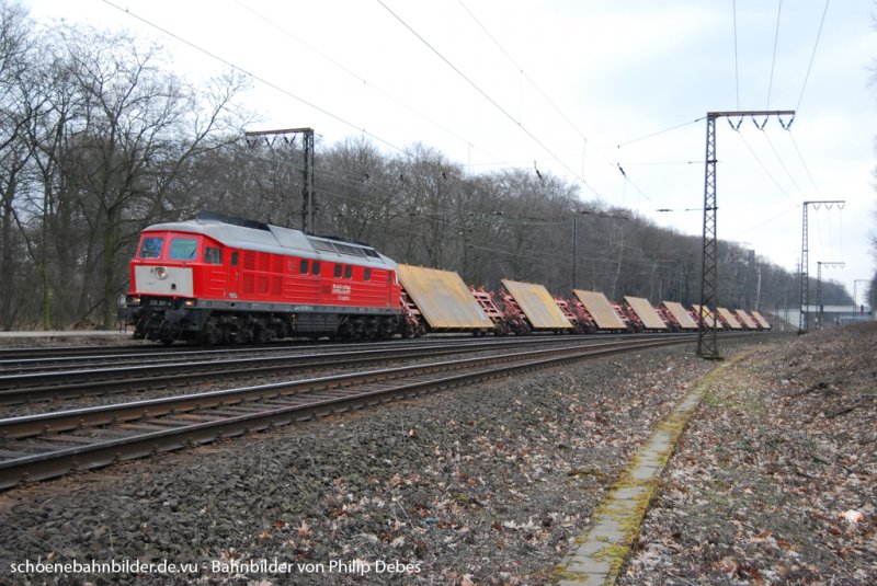 (232 201-4) fhrt mit kurzem GZ am 26. Februar 2009 durch Duisburg Neudorf