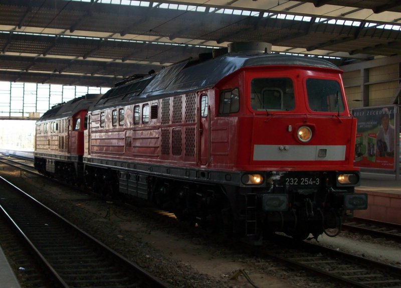 232 254 wartet mit 232 296 auf den Kohlependel ins HKW Chemnitz Nord 2