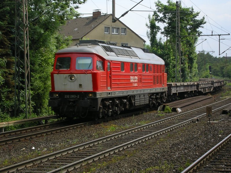 232 283-2 mit leere GZ-Wagen bei BO Hamme nach Wanne Eickel.
(23.05.2008)