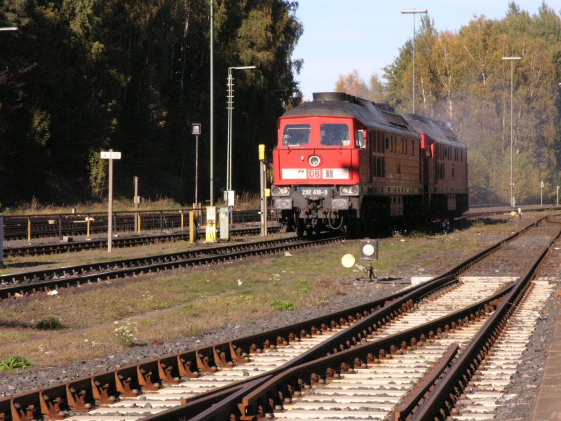 232 416-8 macht sich bereit um ein G�terzug in Hof abzuholen,aufgenommen in Marktredwitz.14.10.07