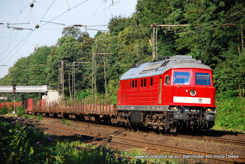 232 428-3 fhrt am 6. August 2009 um 17:31 Uhr mit einem GZ durch Duisburg Neudorf