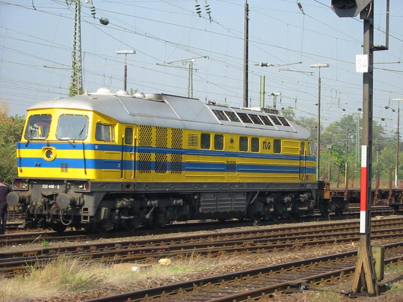 232-446 der TLG berraschend am 12.10.2005 in Worms Hbf.
