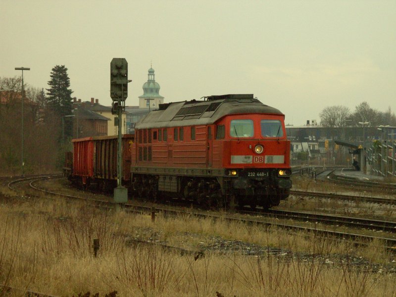 232 448 mit dem Gterzug nach Nrnberg. Amberg, 25.02.2008