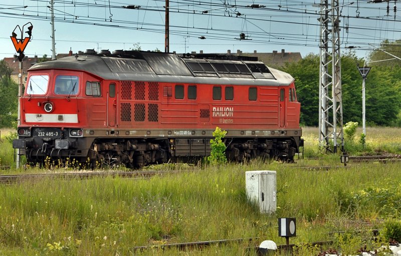 232 485 abgestellt im Stralsunder Hbf am 05.06.09