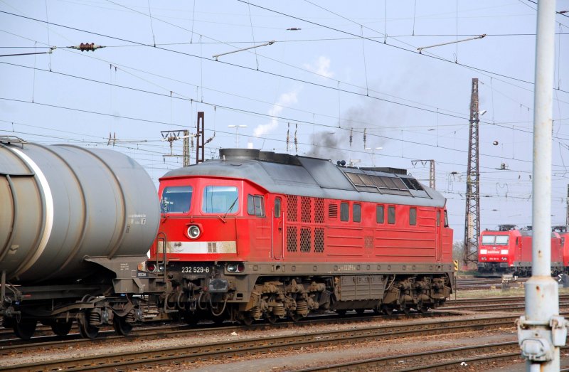 232 529 hat sich am 04.04.09 von ihrem Gterzug abgesetzt...