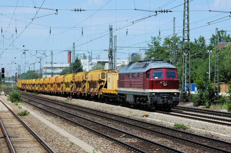 232 550 kommt von den Arbeiten aus Laim und bringt den Bauzug in die Abstellung nach Mnchen-Sd (Heimeranplatz am 14.06.09)