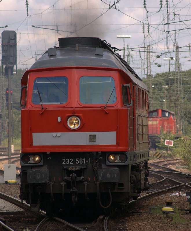 232 561-1 verlsst Rastatt in Richtung Offenburg. 16.07.2009