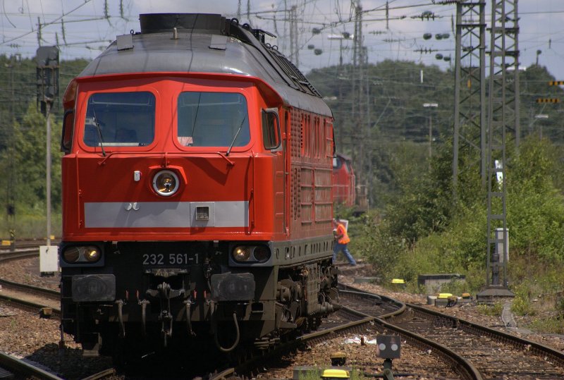 232 561-1 verlsst Rastatt in Richtung Offenburg. 16.07.2009