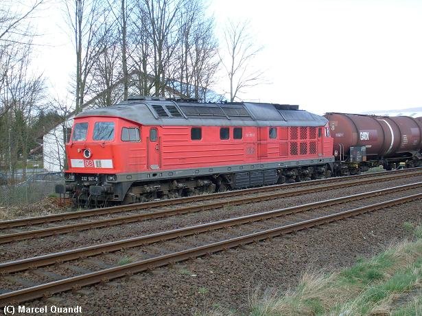 232 567-8 steht mit ihren Tankzug in Brakel und lsst ihre Wagen bei Esso Keck entladen.