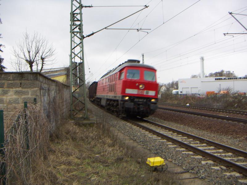 232 647-8  mit einem Gterzug in Werder/Havel am 17.3.05