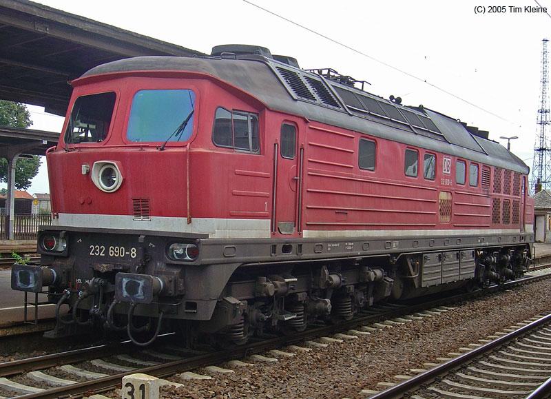 232 690 steht am 11.08.2005 in Grokorbetha abgestellt.