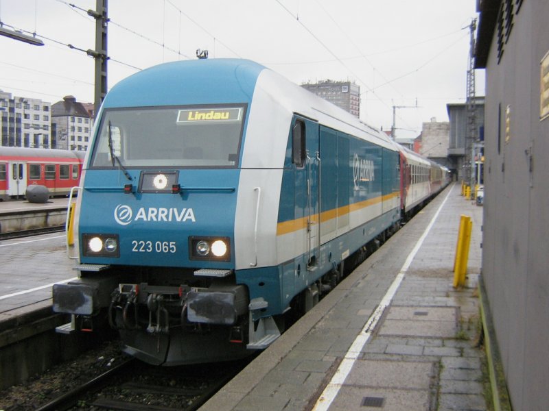 233 065 mit einem Alex am 12.12.2007 in M�nchen.