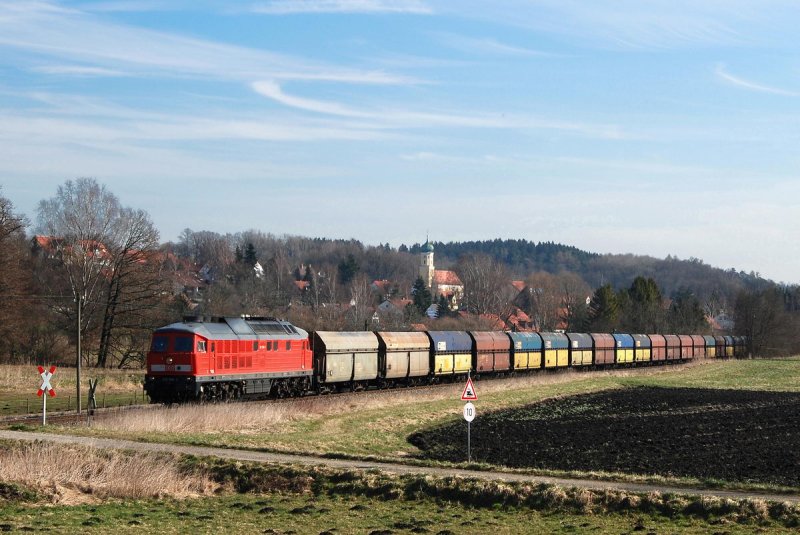 233 588 mit CS 60425 vor Zolling (Anglberg) (05.03.2007)