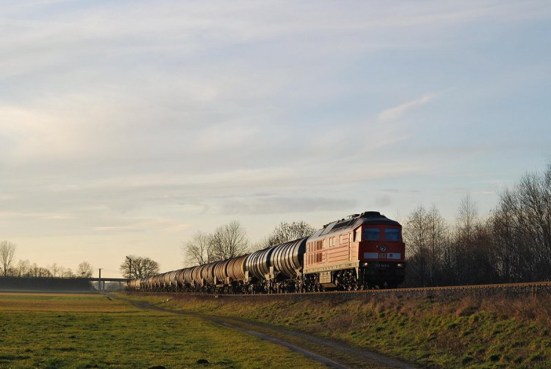 233 643 mit Kesselzug vor Alttting (10.01.2007)