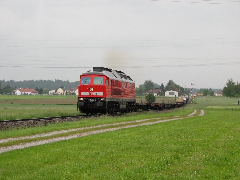 233 662 mit FZ 56518 in Pirach (01.06.2006)