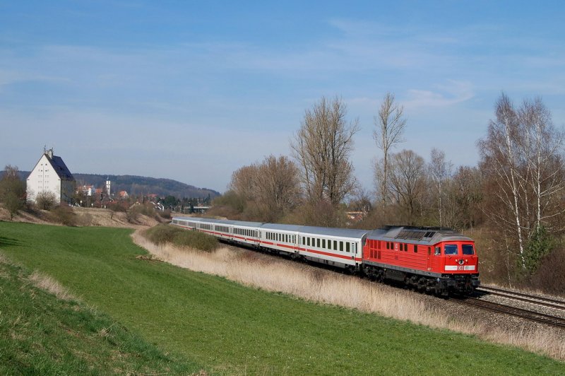 234 292 mit IC 119 bei Aulendorf (05.04.2007)
