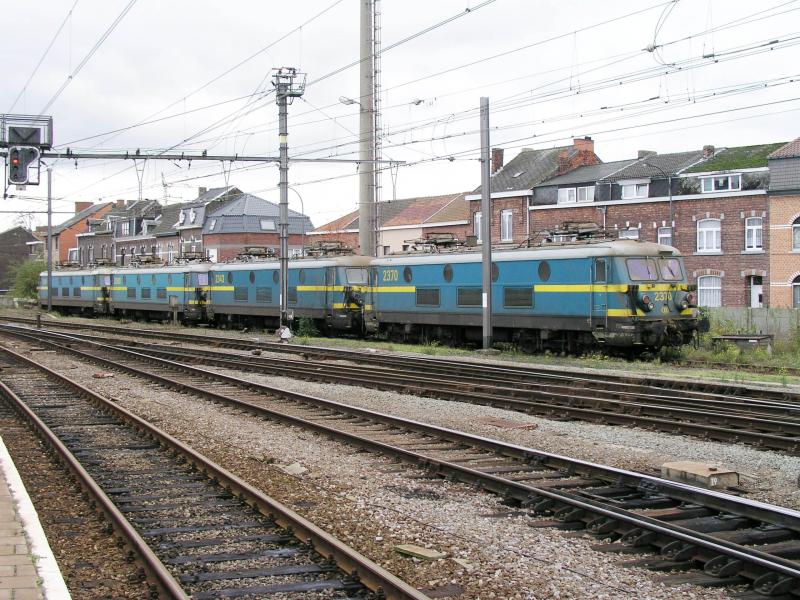 2370, 2343, 2380 und 23.. am 7-11-2004 in Hasselt