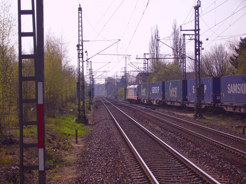 241.001 schlngelt sich durch die Nordausfahrt von Elmshorn in Richtung Hamburg. 24.04.08