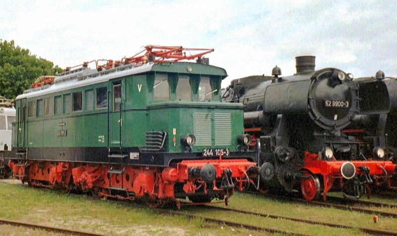 244 105-3 der DR im ehem. Bw Weimar, 1995