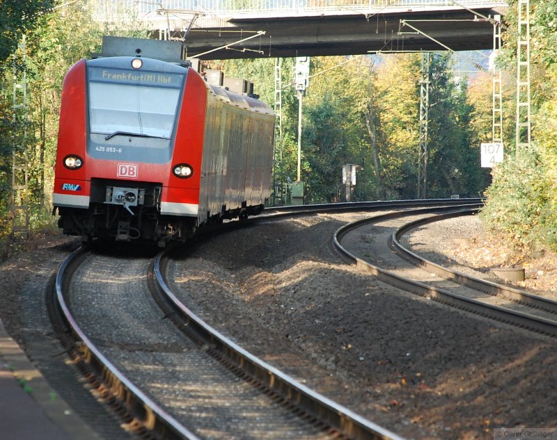 25 Minuten in Marburg Sd (III).

Der Bandscheiben-Express verfolgt rt & l (06.10.07).