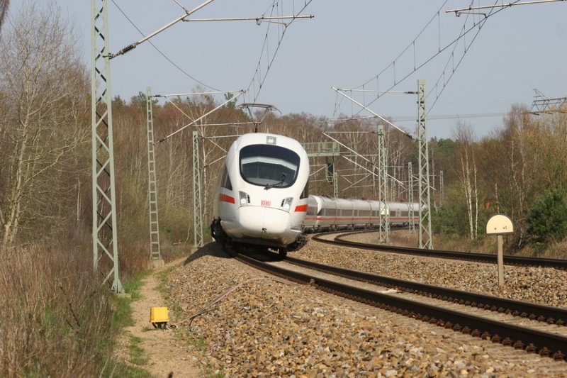 25.04.2006 ICE bei der Einfahrt in den Bf. Hagenow Land