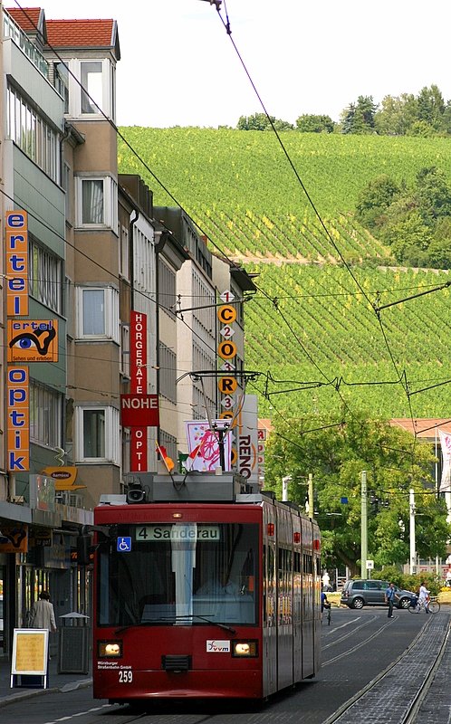 259 kurz nach verlassen der Schleife vor dem Wrzburger Hauptbahnhof. 20. Juli 08