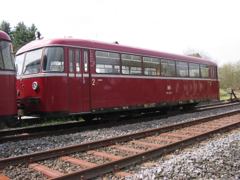 26.04.2008, Garnitur BR 795 beim Bahnhofsfest in Ulmen, Eifel, einmotoriger Triebwagen,  Retter der Nebenbahnen 
