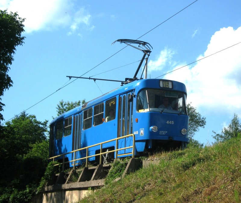 ČKD Tatra T4, Nr. 445 unterwegs au der Linie 15