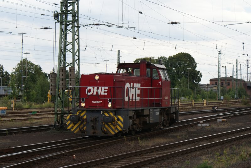 274 104-5 der OHE fuhr als Lokzug durch den Celler Bahnhof um ein paar Waggons zu rangieren.21.07.2009