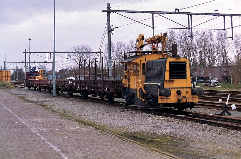 274 mit Bauzug Leiden Goederen (Gbf) M�rz 1994.